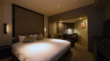 Duntäcken, skrivbord, mörkläggningsgardiner och ljudisolering