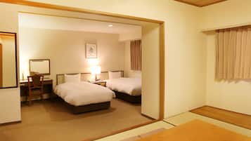 1 bedroom, down duvets, desk, blackout curtains