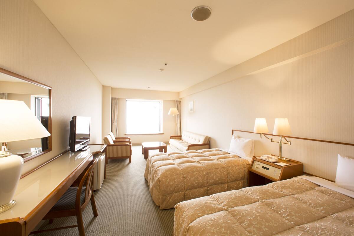 Quarto duplo, para fumantes (Main Building) | Cofres nos quartos, cortinas blackout, Wi-Fi de cortesia