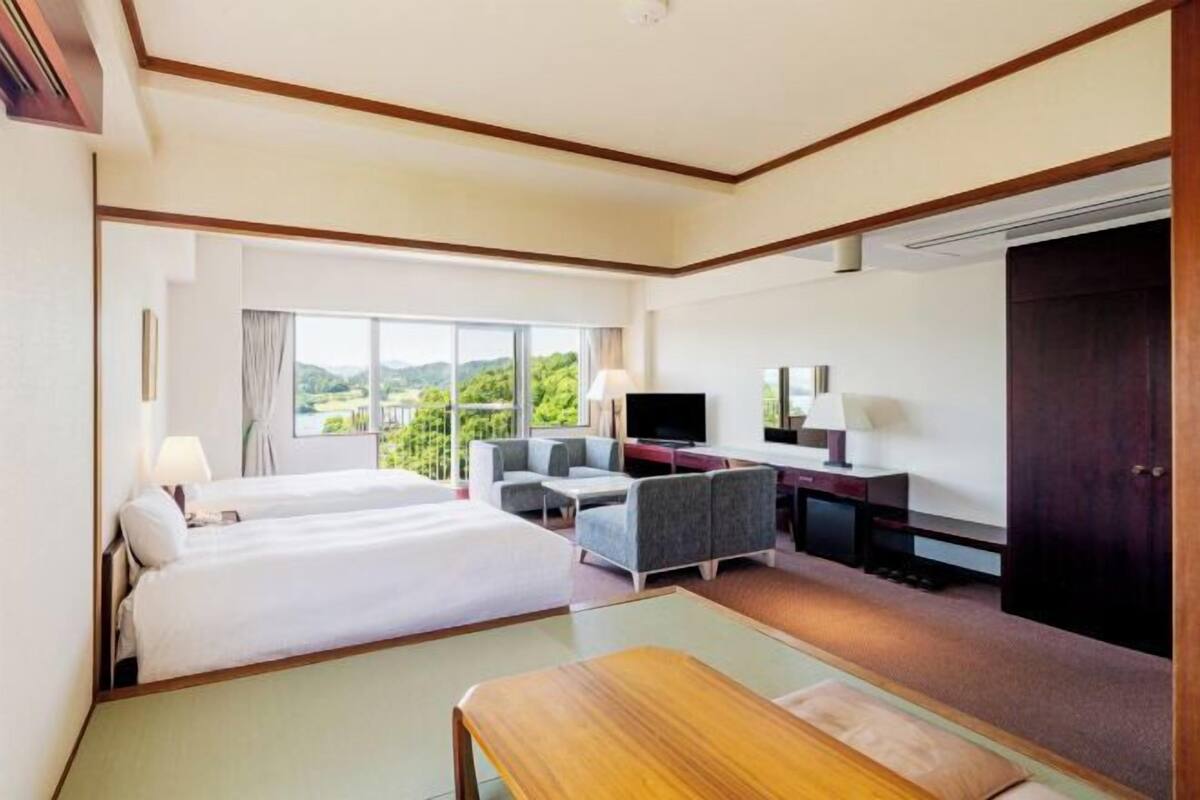 In-room safe, blackout drapes, free WiFi, bed sheets
