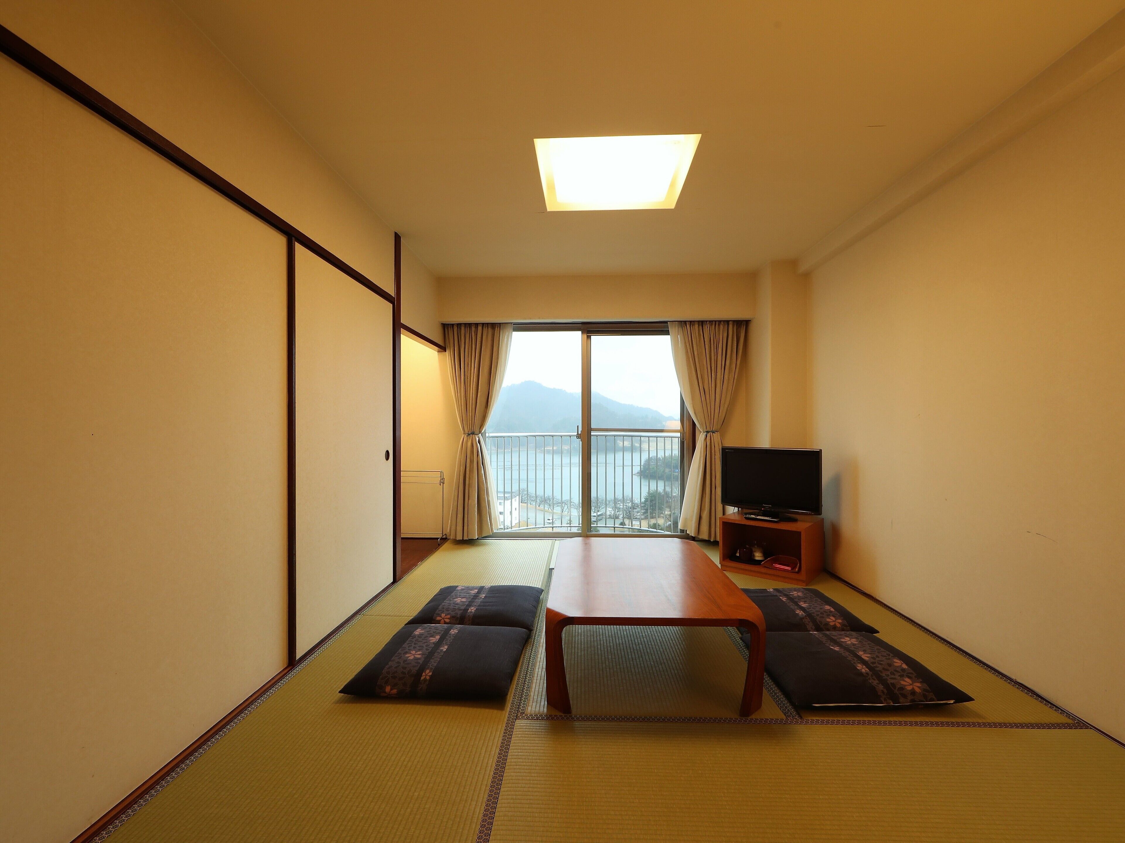 1 bedroom, in-room safe, blackout curtains, free wifi