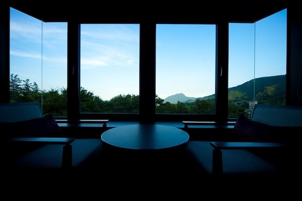 In-room business center