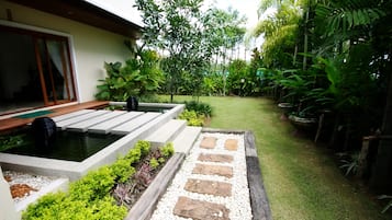 3 Bedroom Pool Villa | Jardín