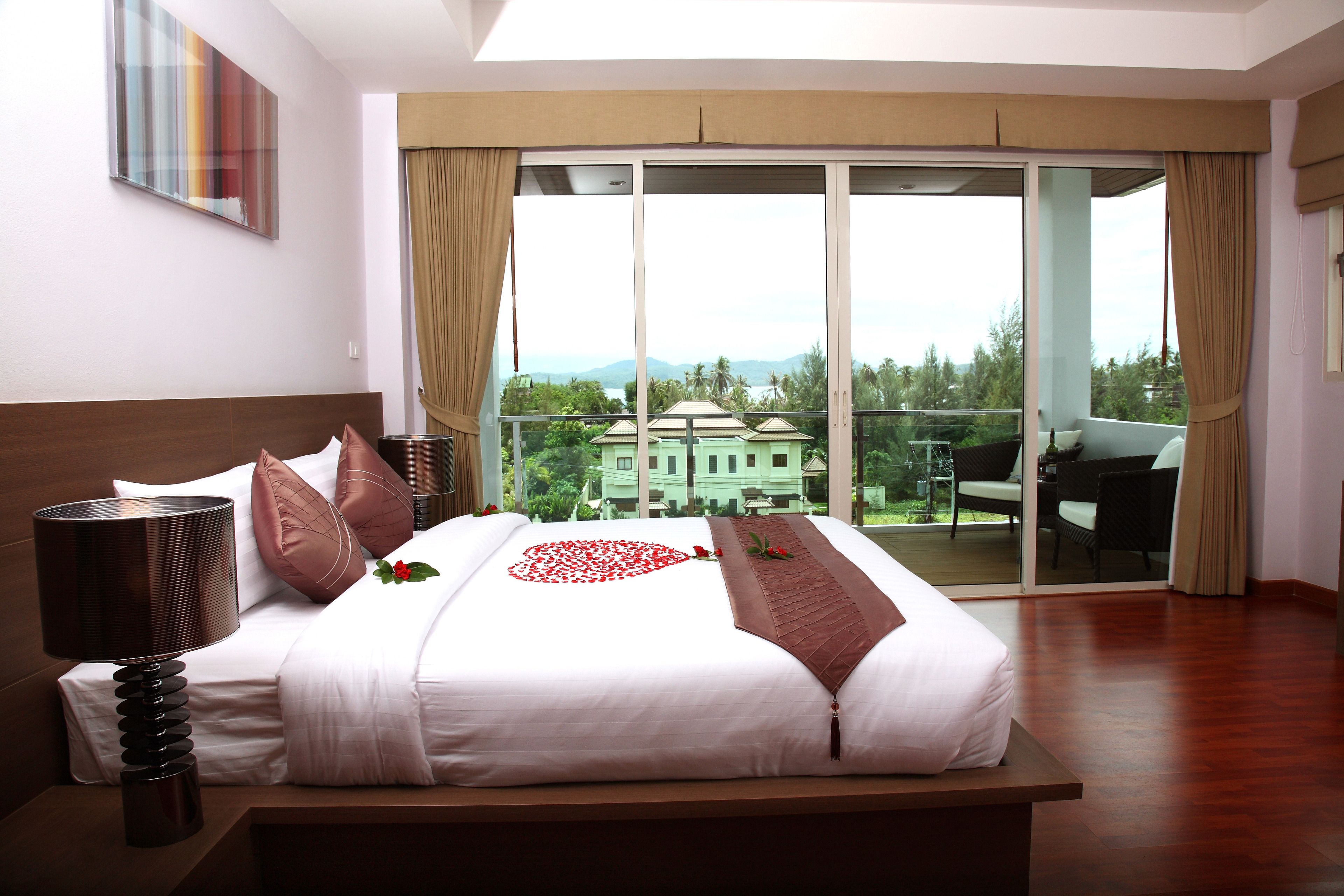 2 Bedroom Penthouse Pool Suite | Literie de qualité supérieure, surmatelas, minibar