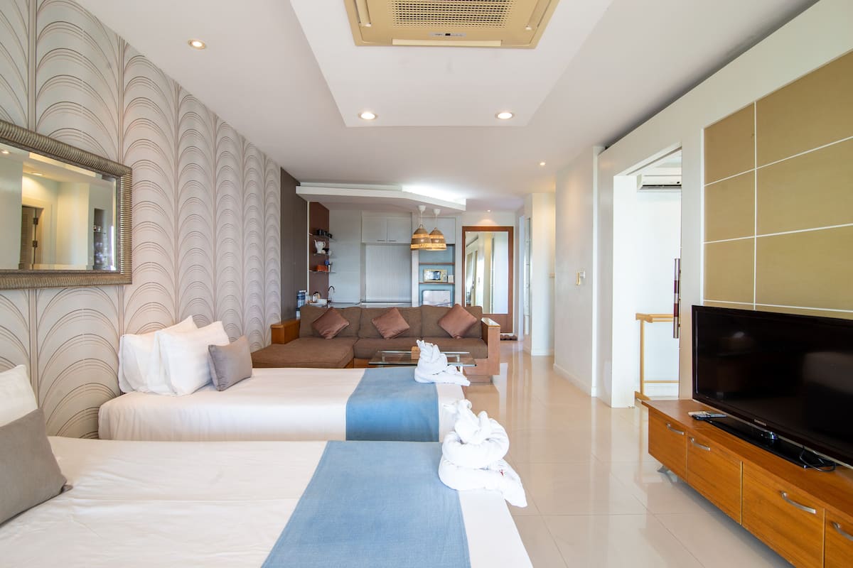 Family Suite Seaview | Area keluarga | TV LCD