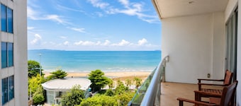 Royal Beach View Suites