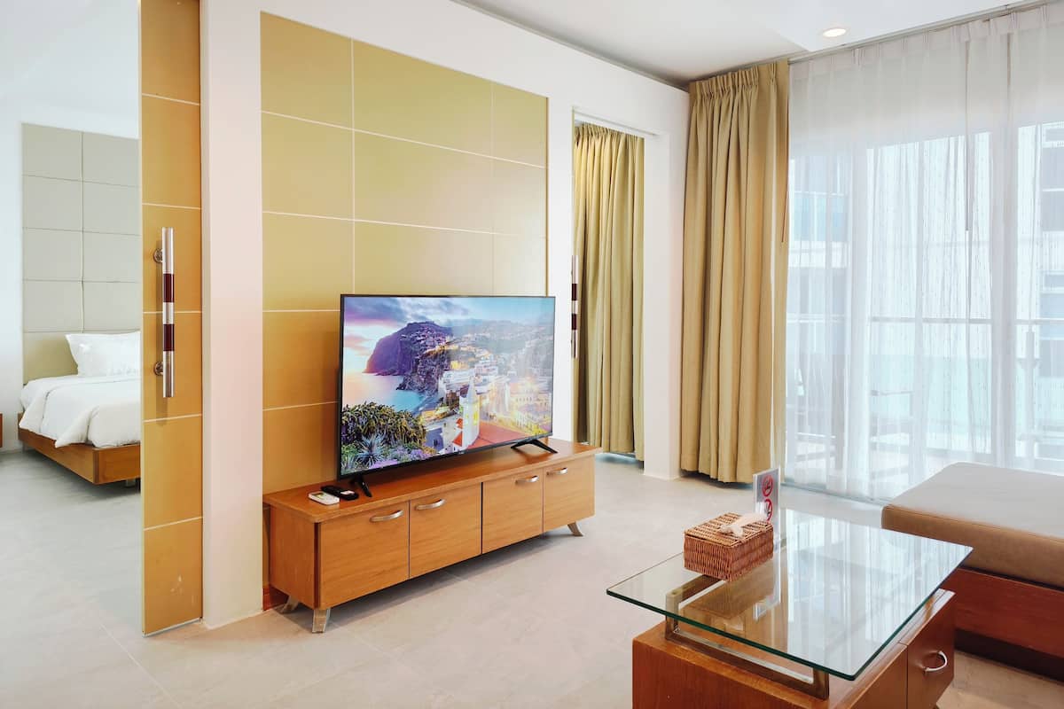 One bedroom Suite Seaview | Minibar, in-room safe, blackout drapes, soundproofing