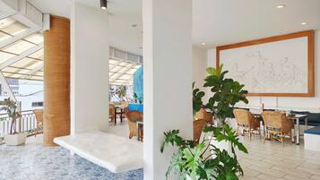 Àrea amb seients del vestíbul