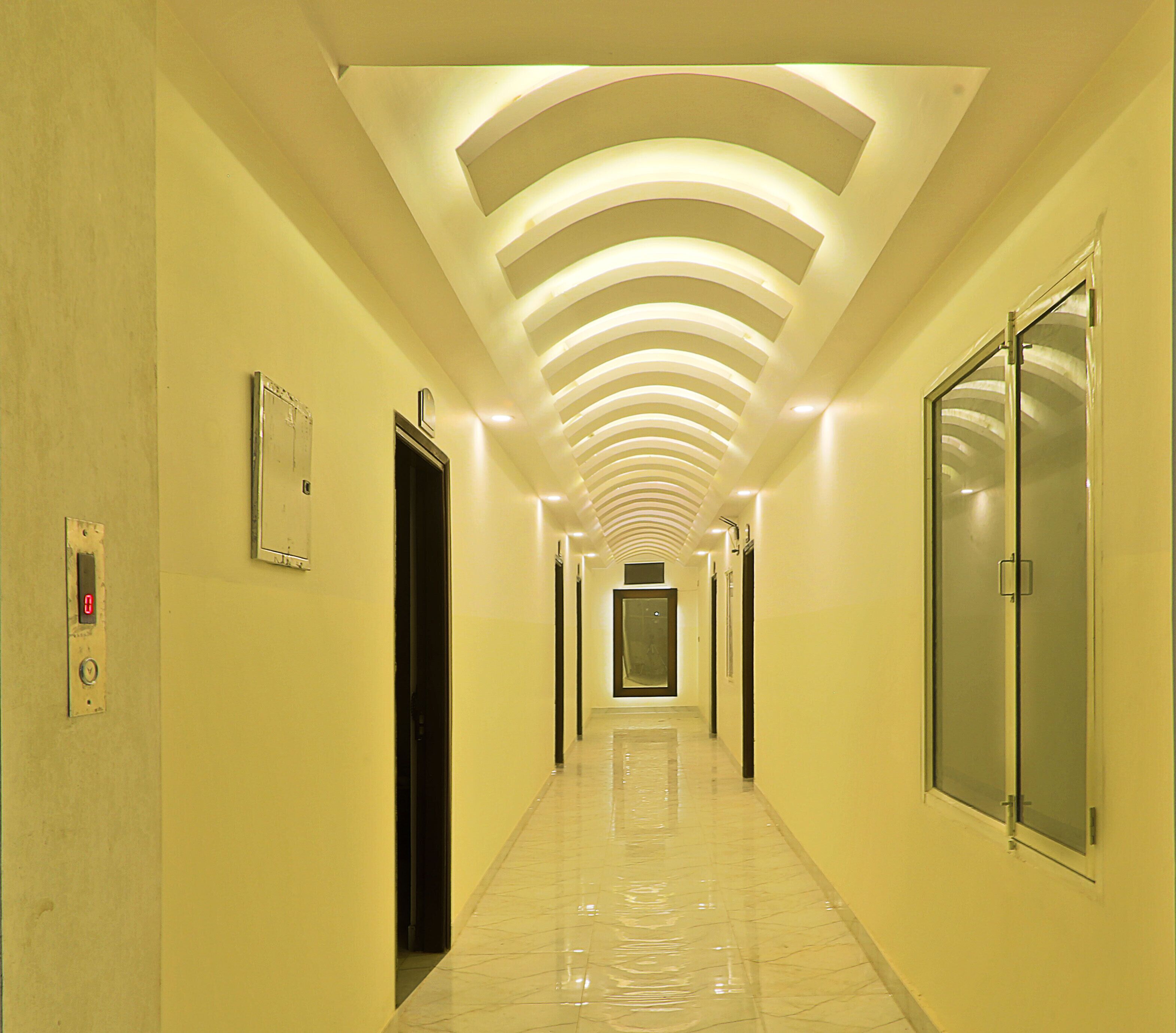 Photo - Hotel Airlift at Delhi Airport