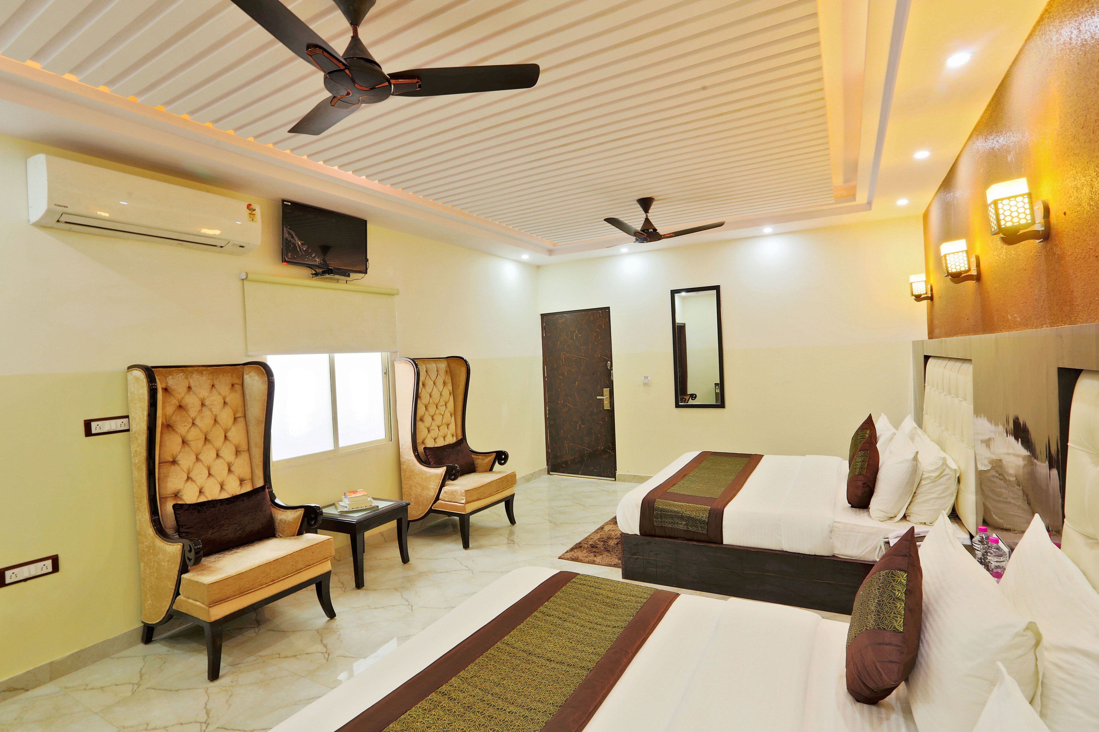 Photo - Hotel Airlift at Delhi Airport