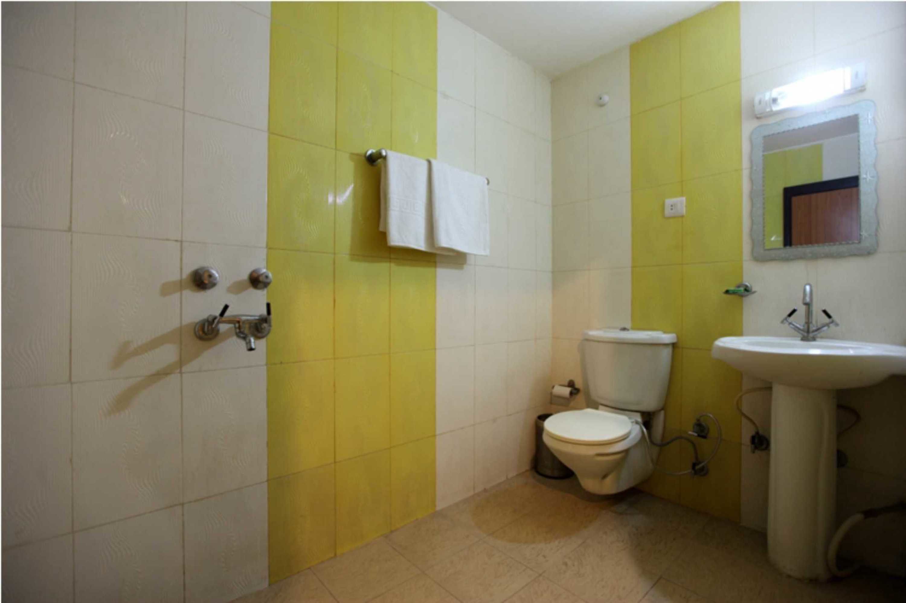 Photo - Hotel Airlift at Delhi Airport