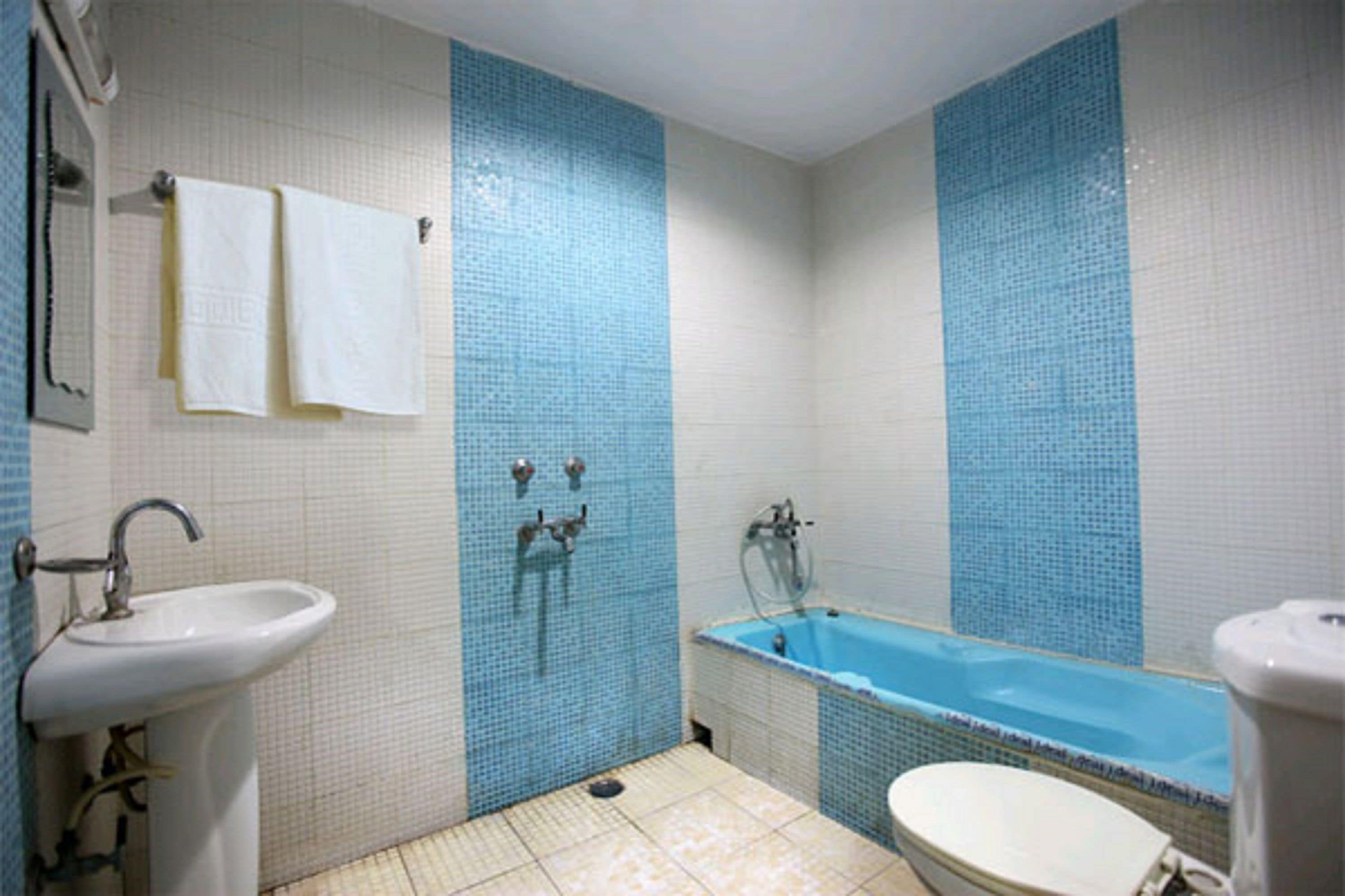 Photo - Hotel Airlift at Delhi Airport