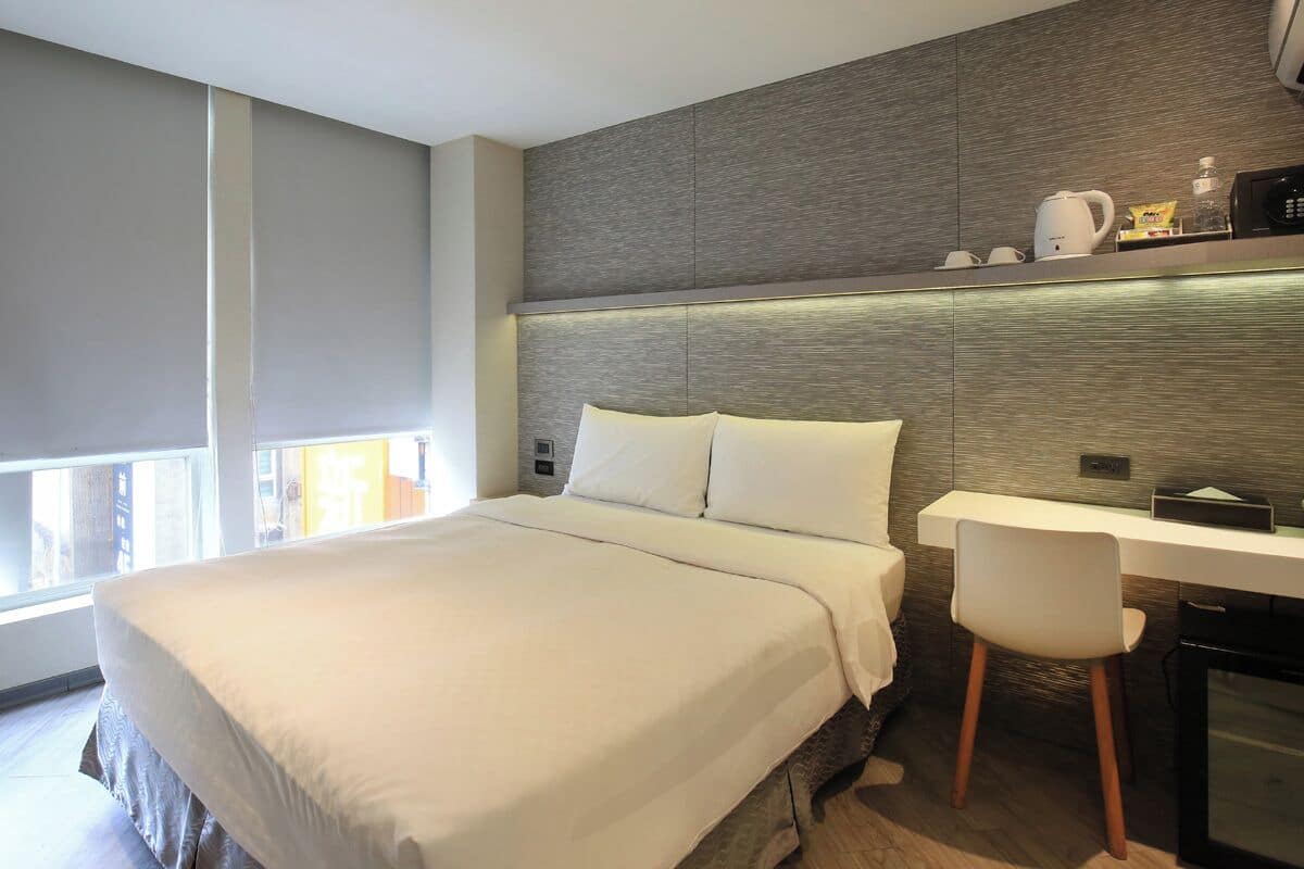 Elite Double Room | Free minibar, in-room safe, iron/ironing board, free WiFi