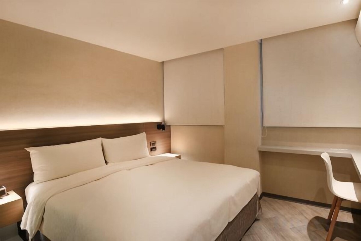 Kostenlose Minibar, Zimmersafe, Bügeleisen/Bügelbrett, kostenloses WLAN