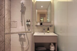 Habitación | Baño | Ducha y cabezal de ducha con hidromasaje