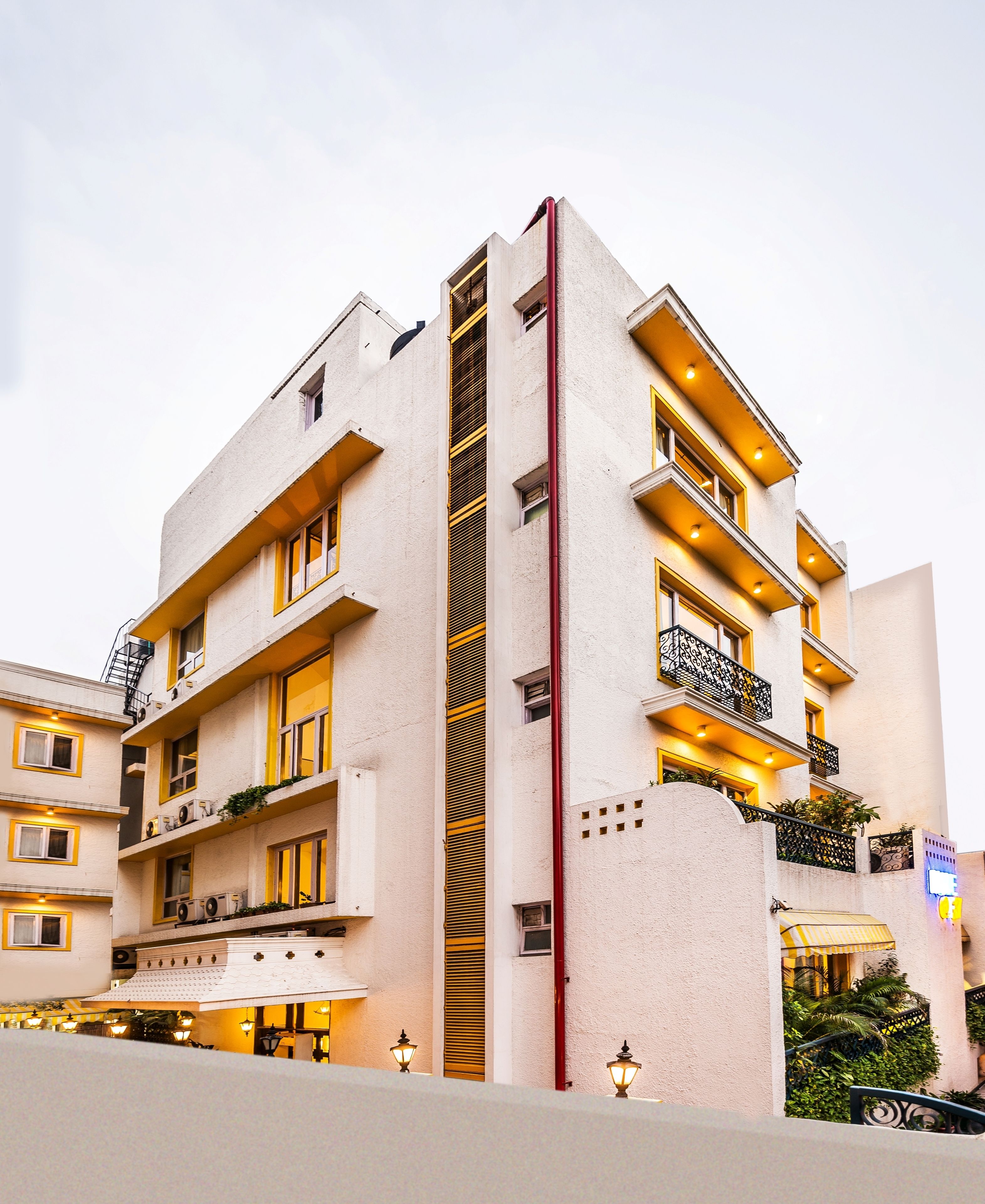 Foto - Home@F37 Kailash Colony Metro