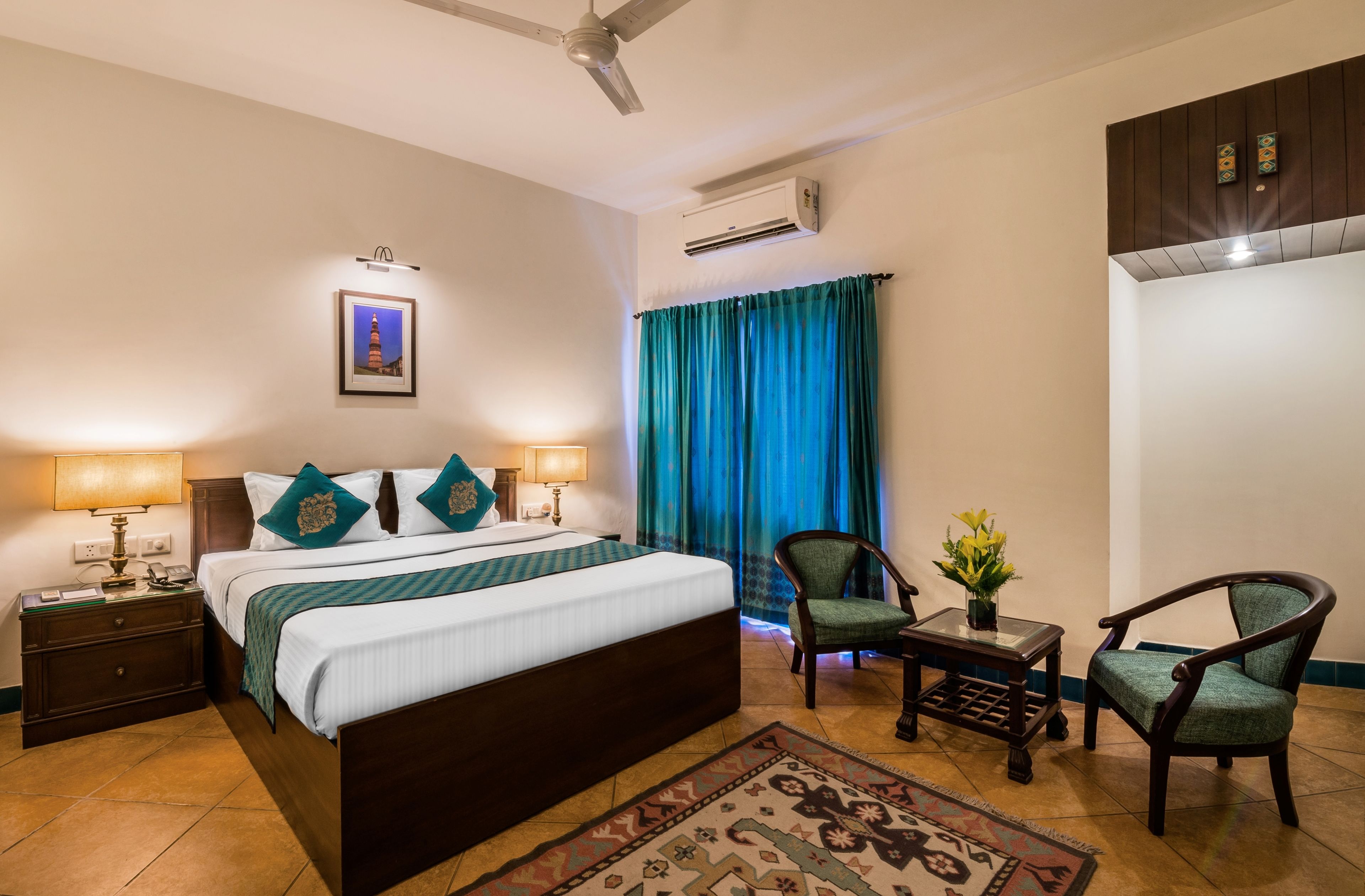 superior double room, 1 double bed | 1 bedroom, pillow-top beds, in-room safe, desk