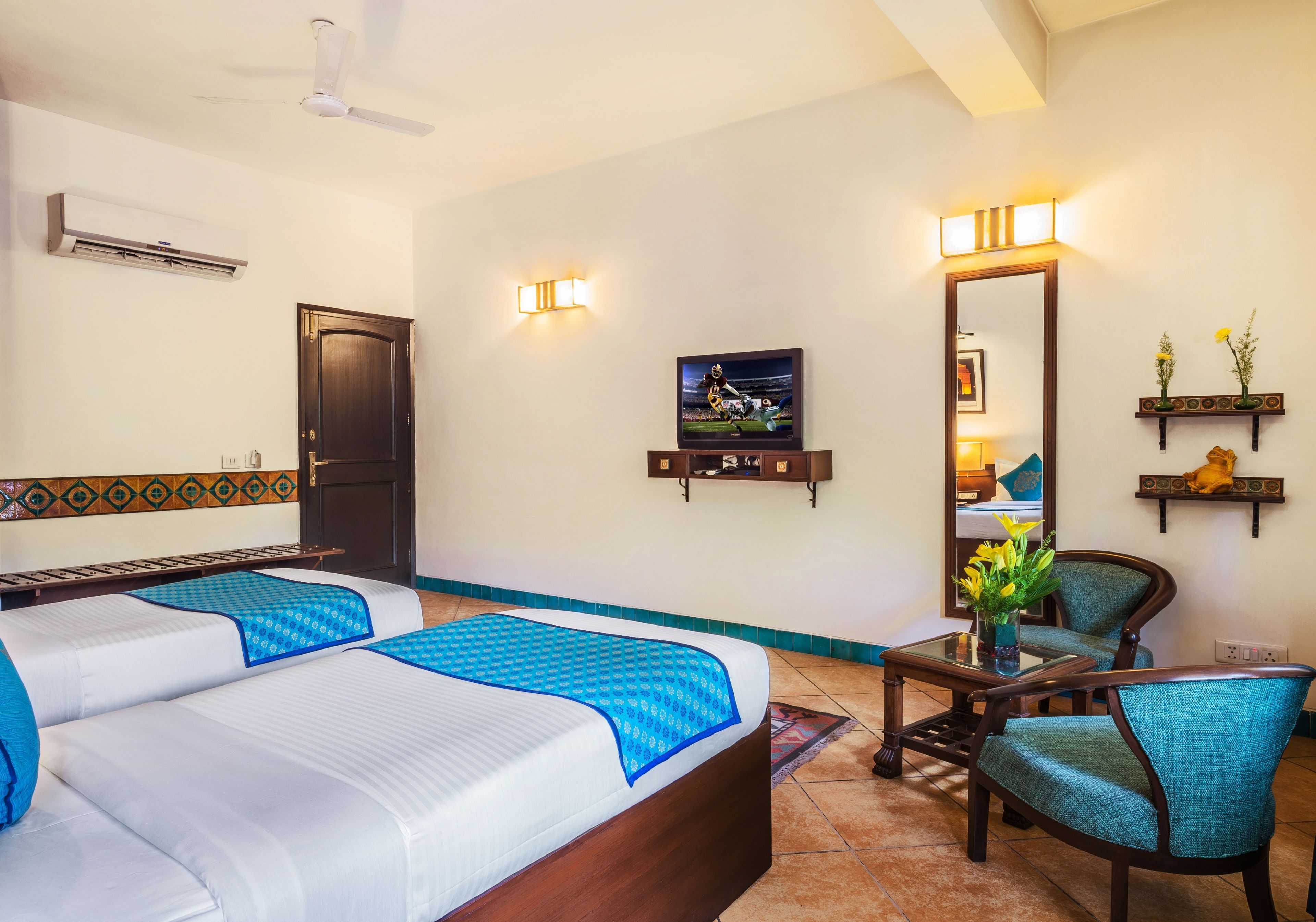 Foto - Home@F37 Kailash Colony Metro