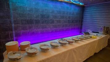 Free daily buffet breakfast