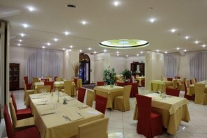 Dining - Hotel Globo (Formigine)