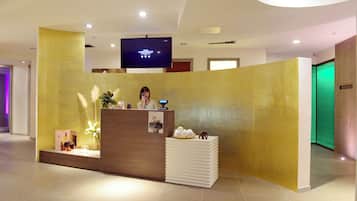 Meja sambut tetamu spa