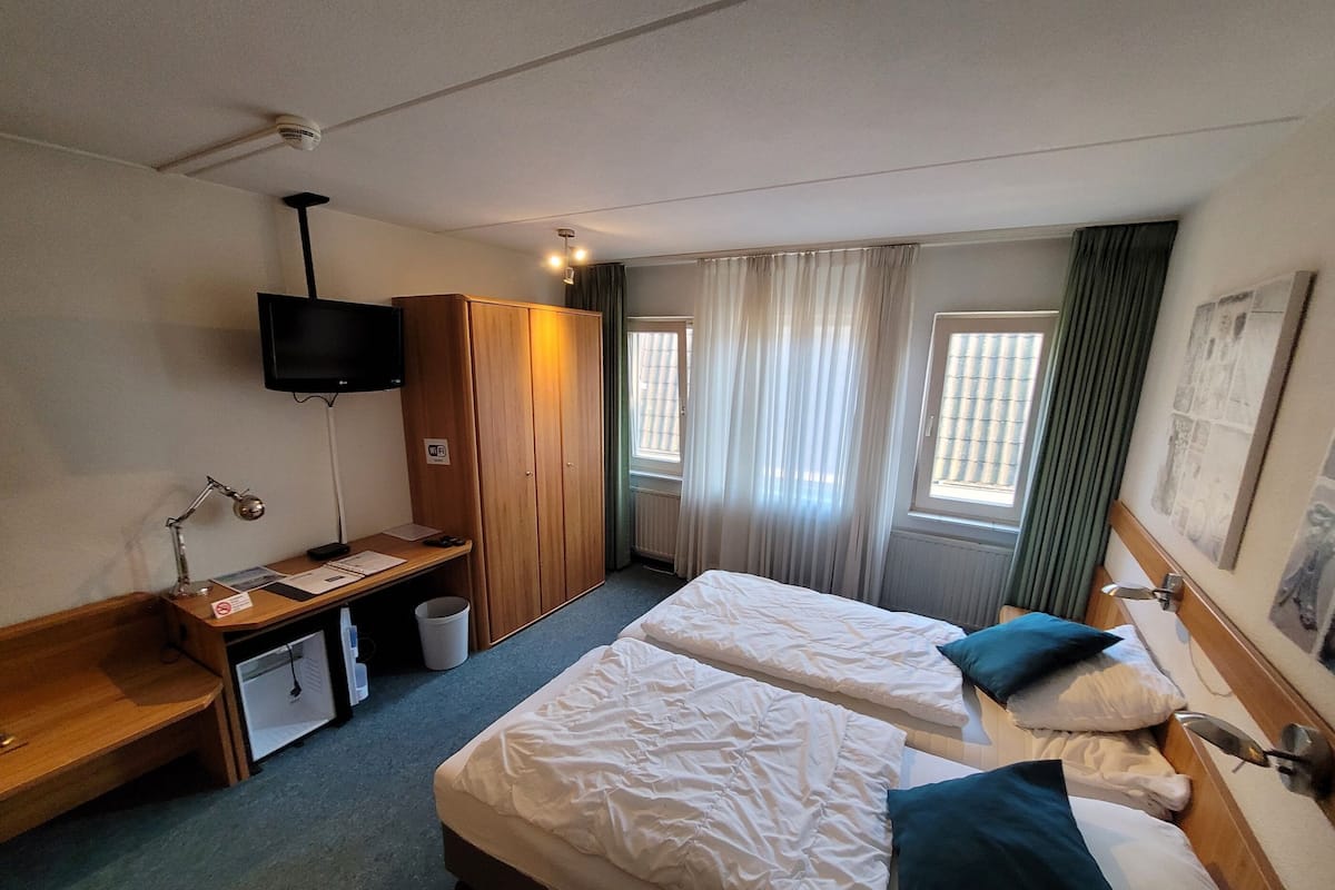 Superior Double Room | Desk, iron/ironing board (on request), cribs (surcharge), WiFi (free)