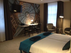 Deluxe Double Room, 1 Bedroom, City View | Desk, iron/ironing board, cribs/infant beds, free WiFi - Hotel Abcoude (Abcoude)