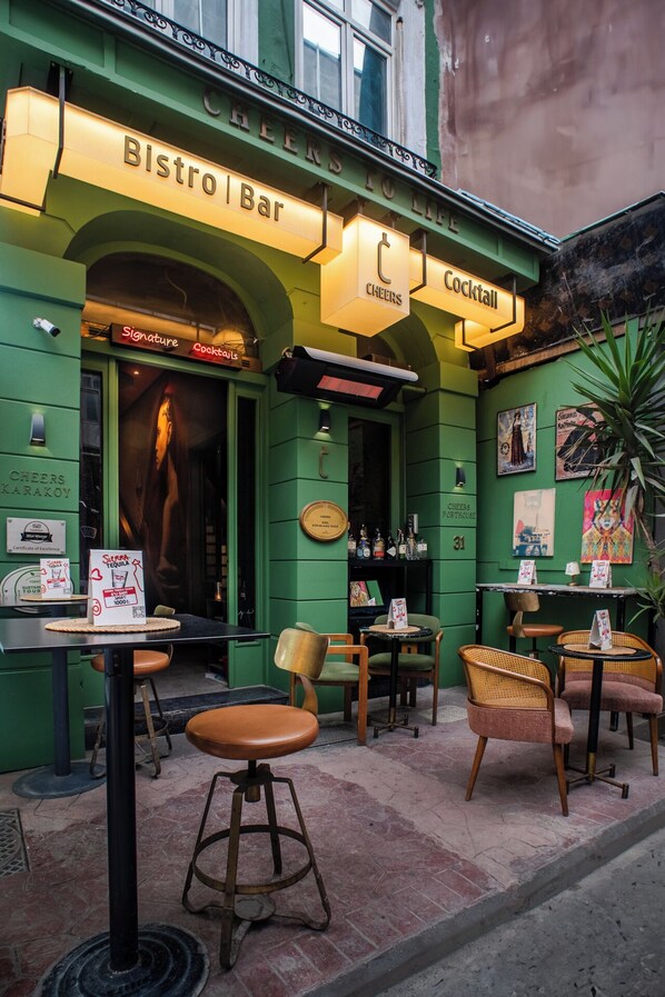 Exterior - Cheers Porthouse (Istanbul)