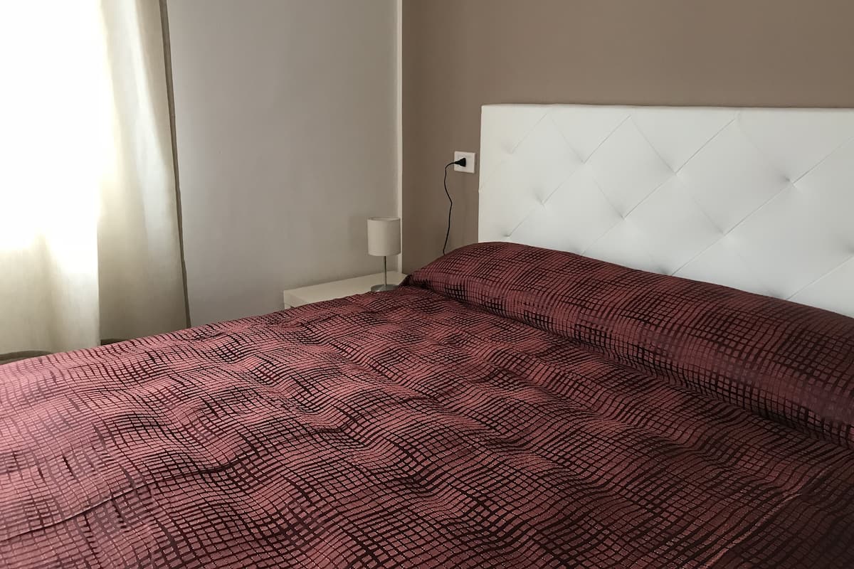 Standard Room, Private Bathroom | Down comforters, rollaway beds, free WiFi, bed sheets