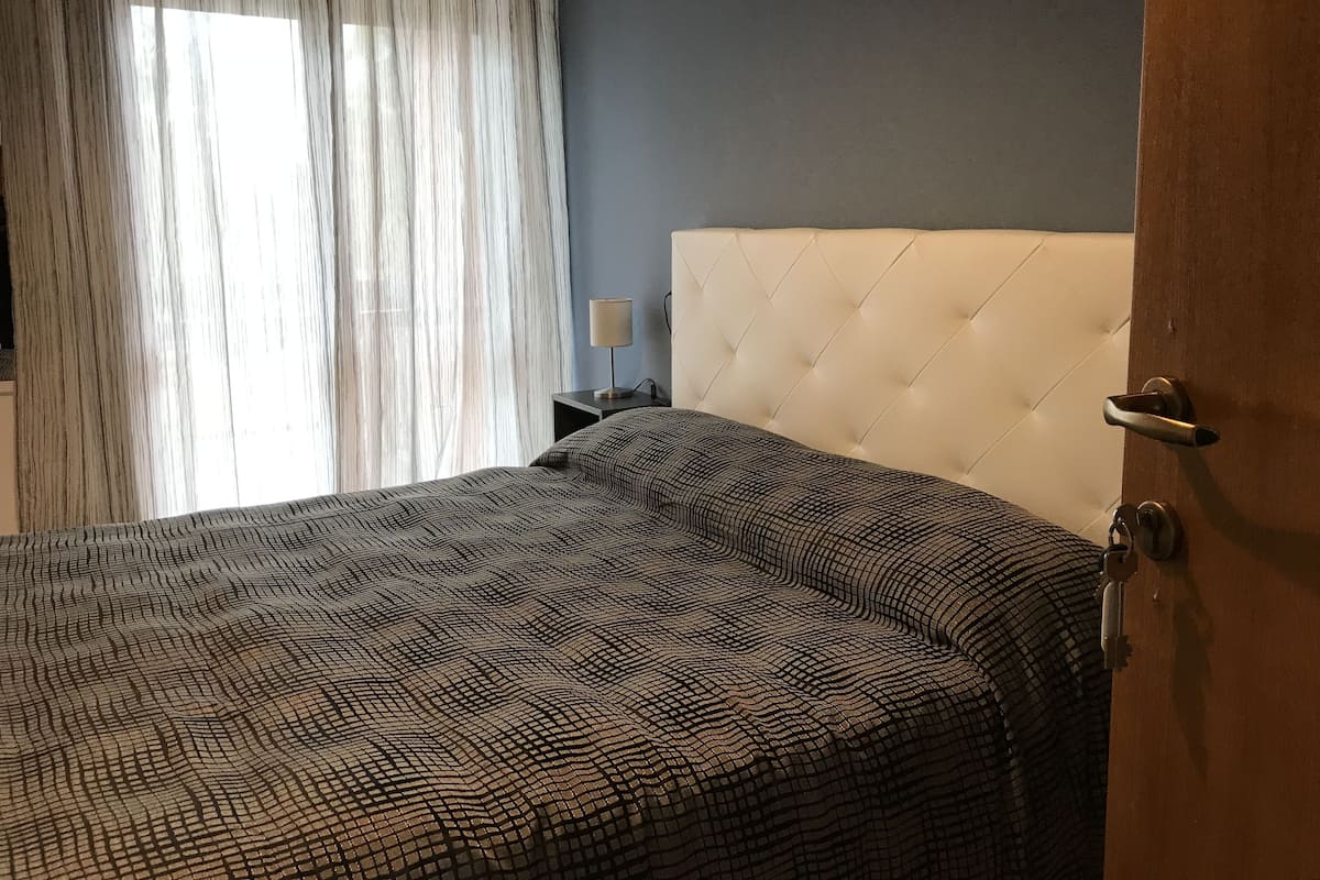 Basic Triple Room, 1 Bedroom, Private Bathroom | Down comforters, rollaway beds, free WiFi, bed sheets