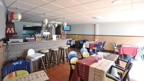 Poolbar