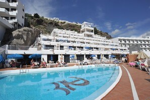 Outdoor pool - Apartamentos Rocamar (Mogan)