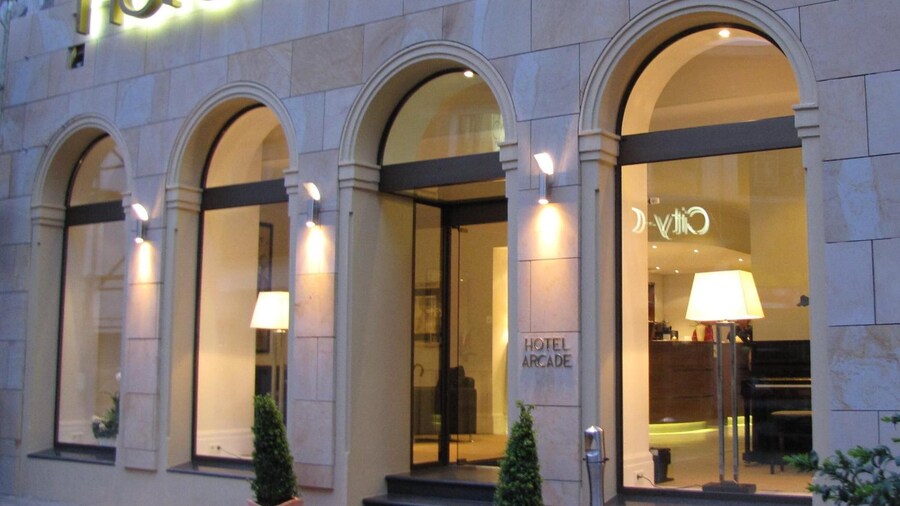 Hotel Arcade