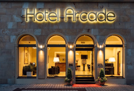 Exterior. Hotel Arcade