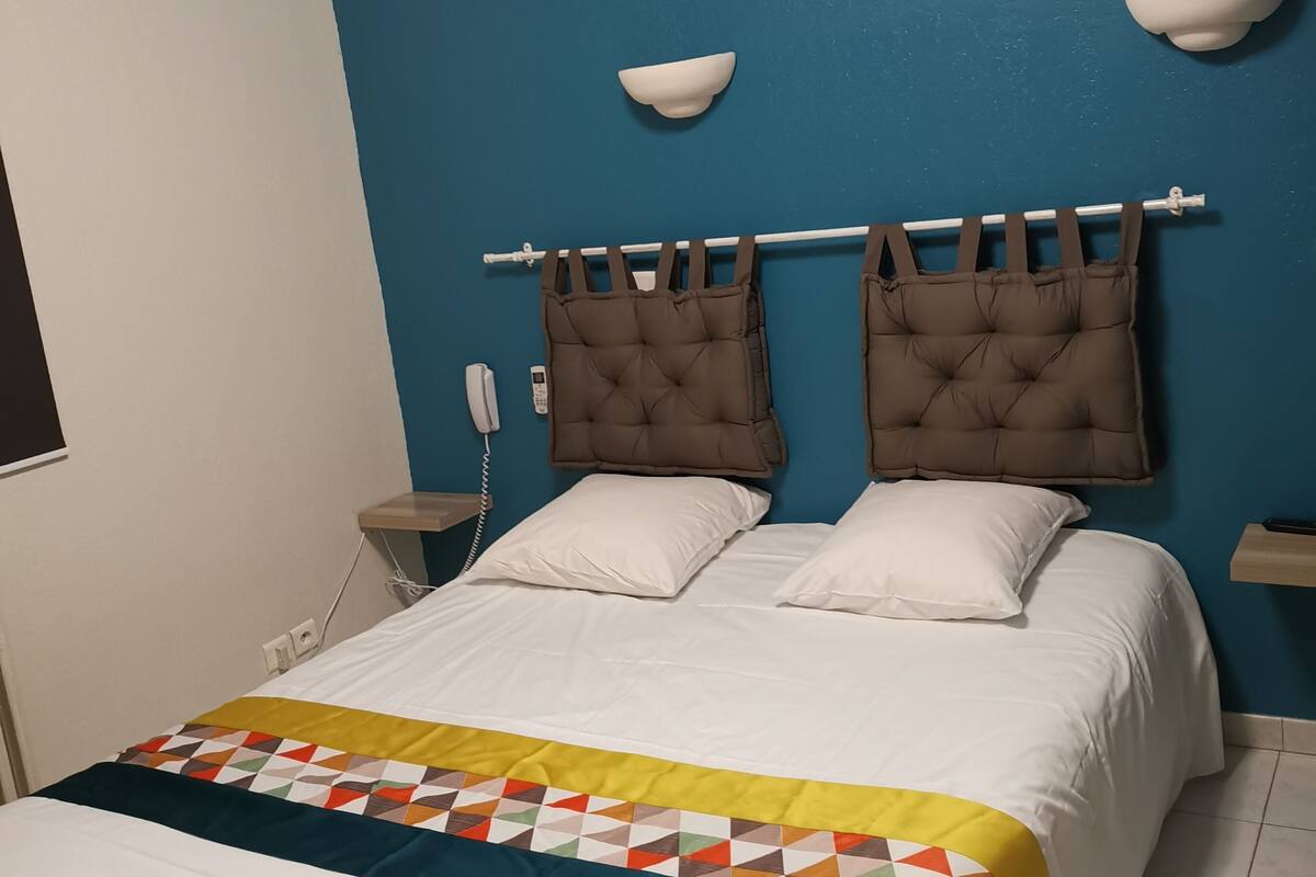 triple room | minibar, in-room safe, desk, blackout curtains