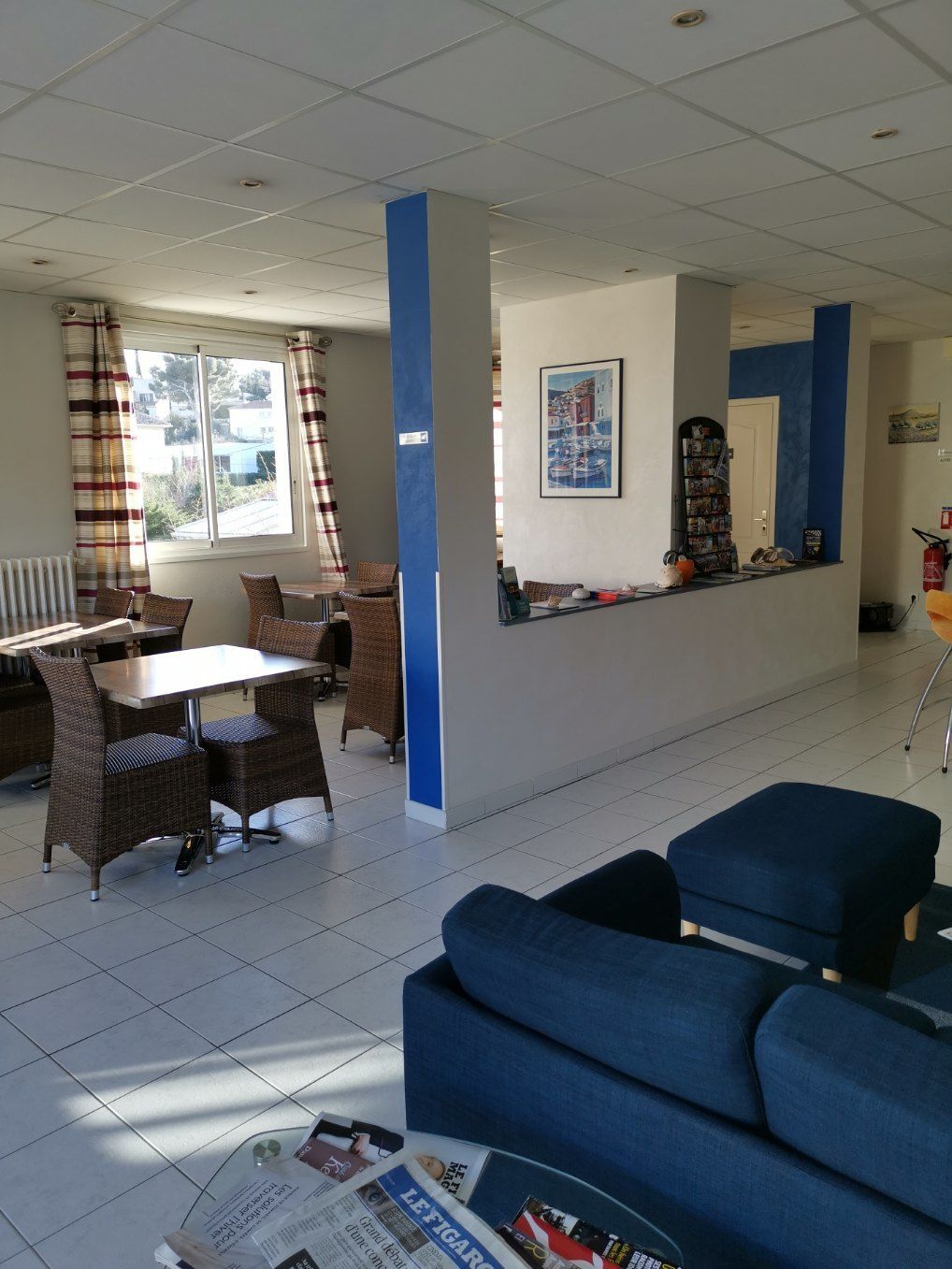 daily continental breakfast (eur 12.50 per person)