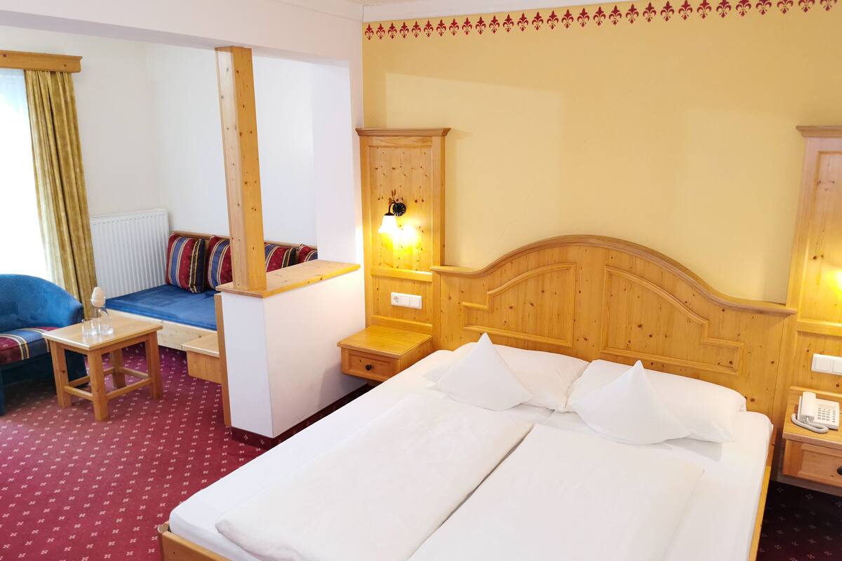 comfort triple room, 1 queen bed, non smoking, garden view | 1 bedroom, premium bedding, in-room safe, individually furnished