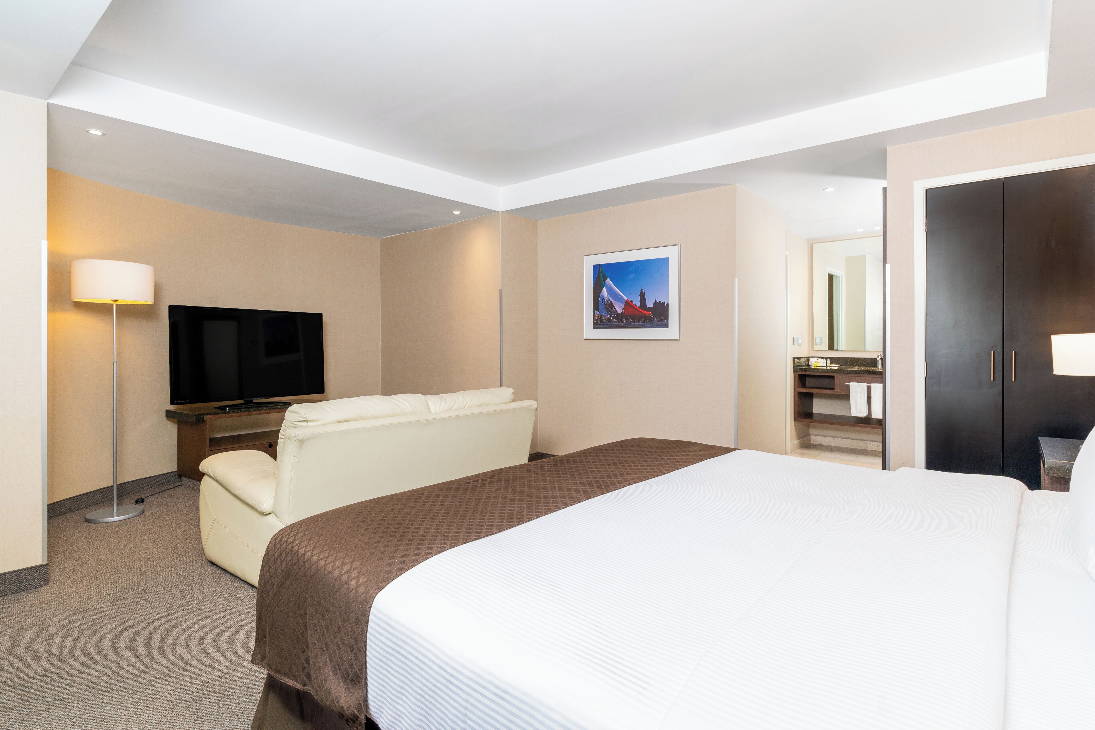 Photo - Krystal Urban Aeropuerto Ciudad de Mexico