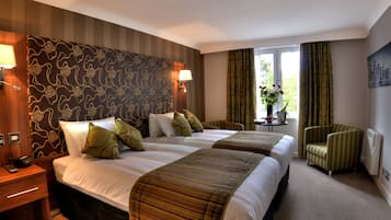 Standard Twin Room, 2 Twin Beds | In-room safe, desk, blackout drapes, soundproofing