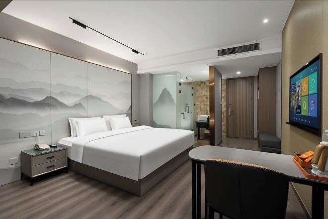 In-room safe, free wired internet, alarm clocks