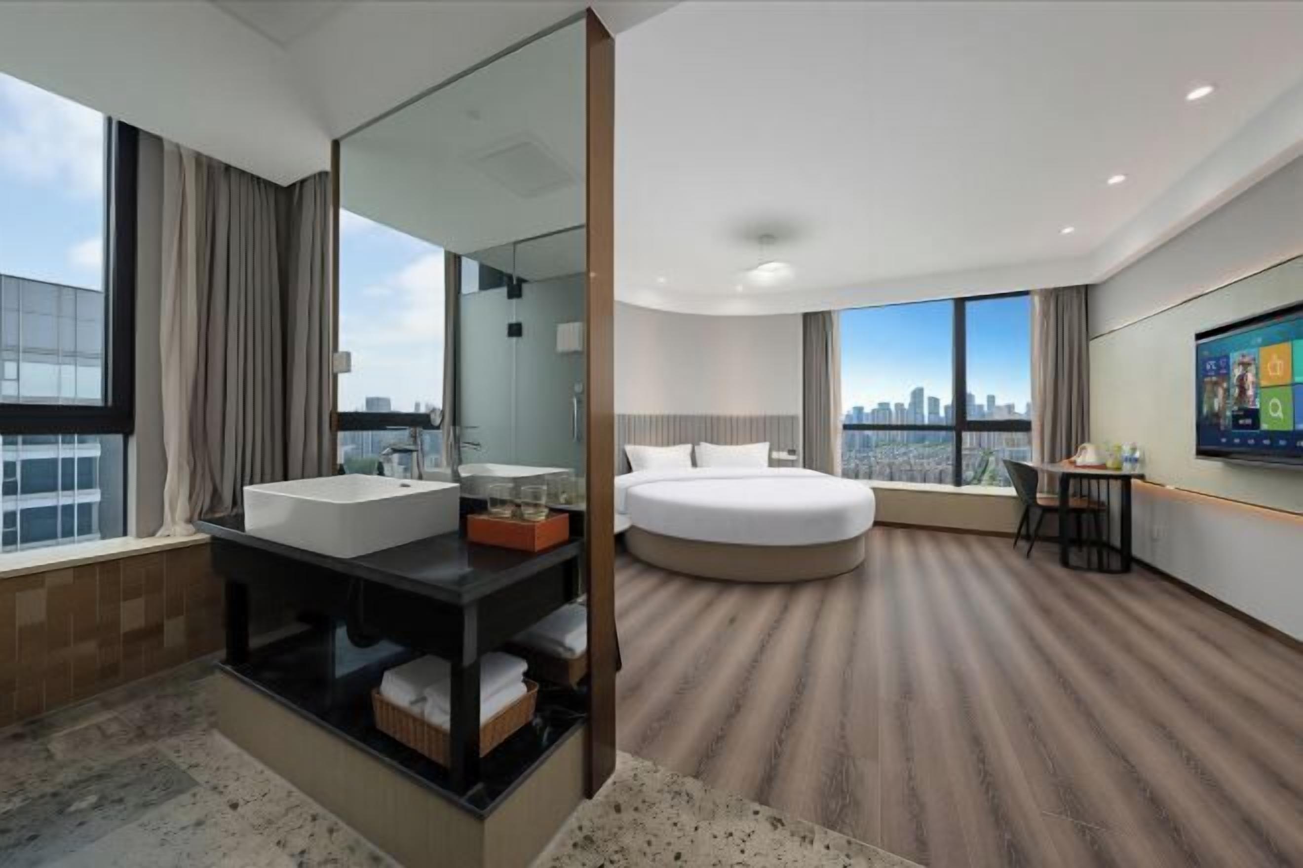 In-room safe, free wired internet, alarm clocks
