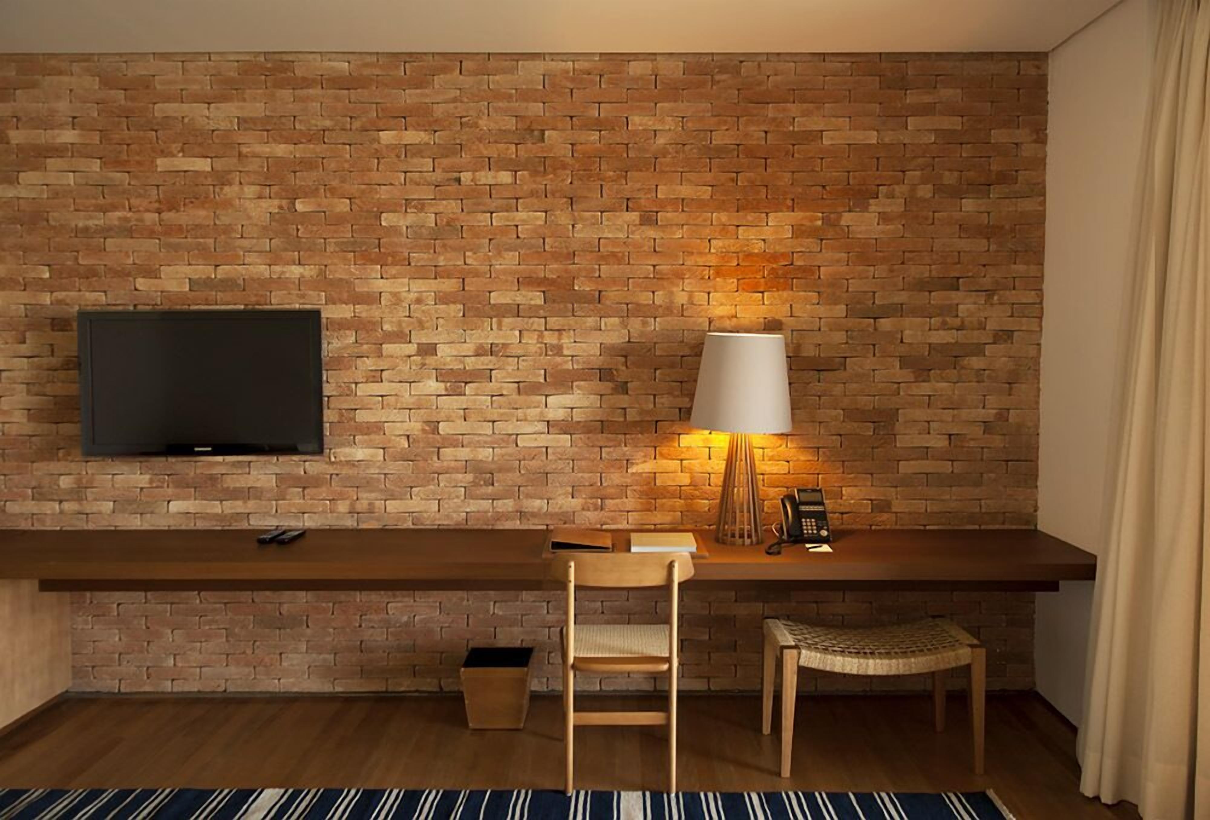 40-inch led tv with digital channels, tv, dvd player