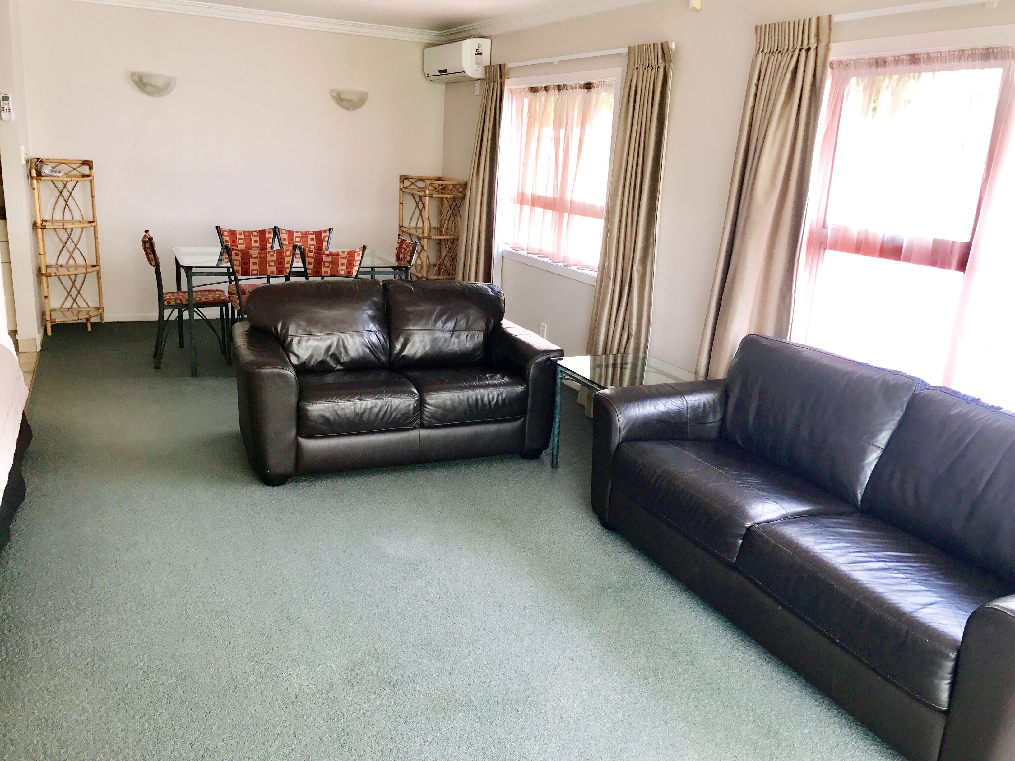 스위트, 침실 2개 | 욕실 | 헤어드라이어, 타월, 샴푸, 화장지