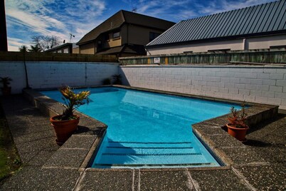 Barclay Motel