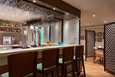 Ramada by Wyndham Abu Dhabi Downtown - Image 8