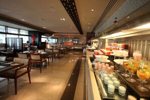 Buffet - Ramada by Wyndham Abu Dhabi Downtown (Abu Dhabi)