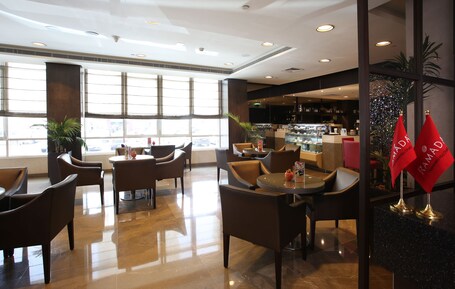 Ramada by Wyndham Abu Dhabi Downtown - Image 43