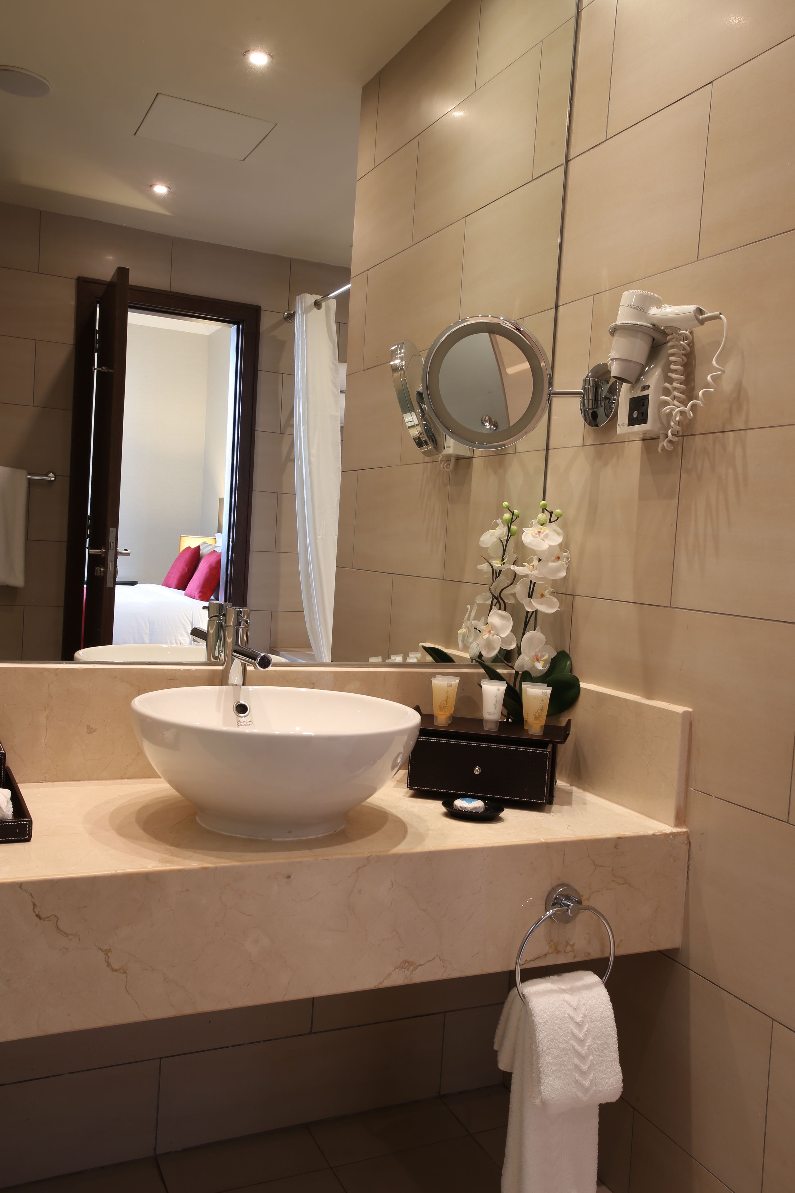 Foto - Ramada Downtown Abu Dhabi