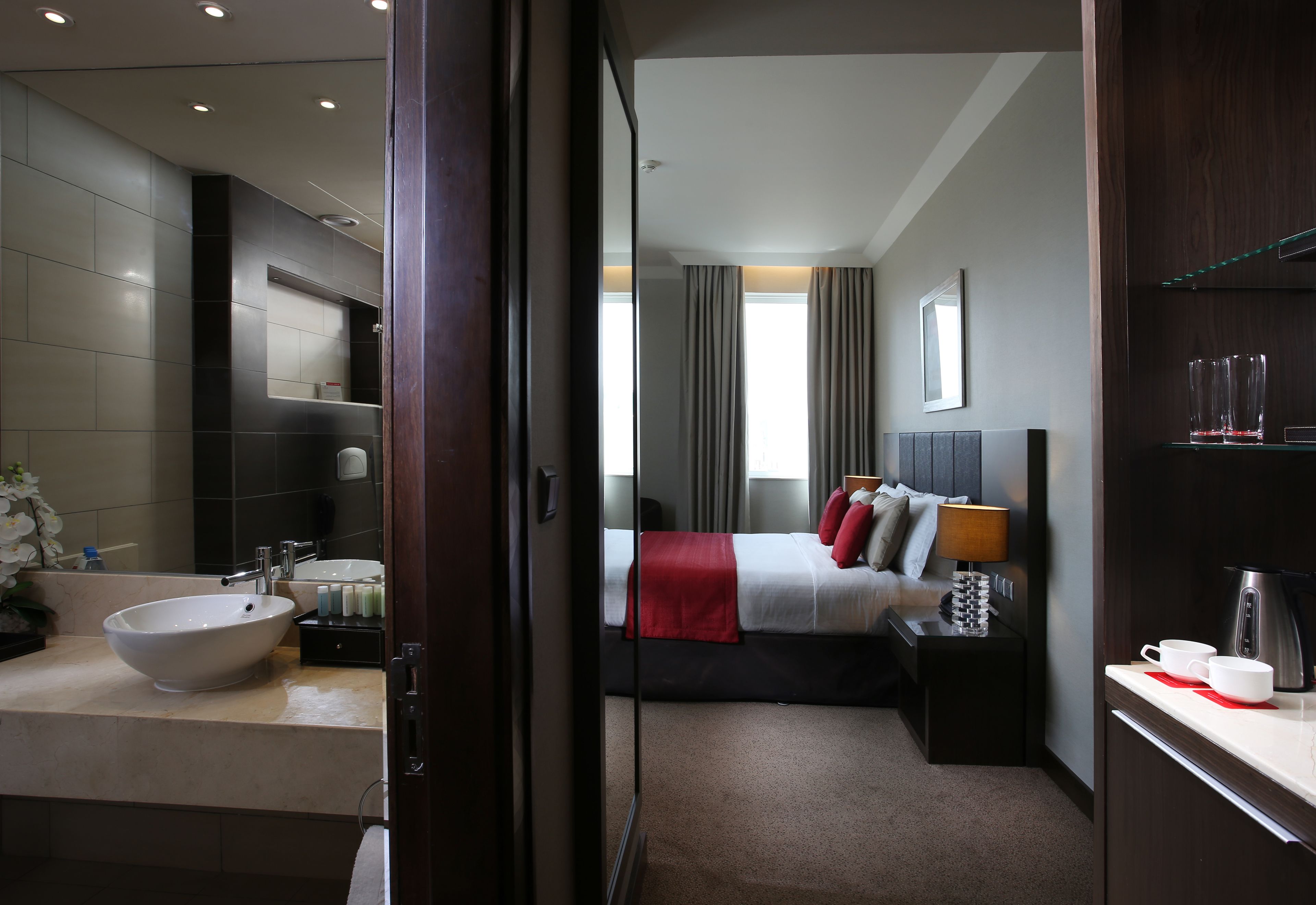 Foto - Ramada Downtown Abu Dhabi