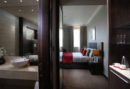 Ramada by Wyndham Abu Dhabi Downtown - Image 32